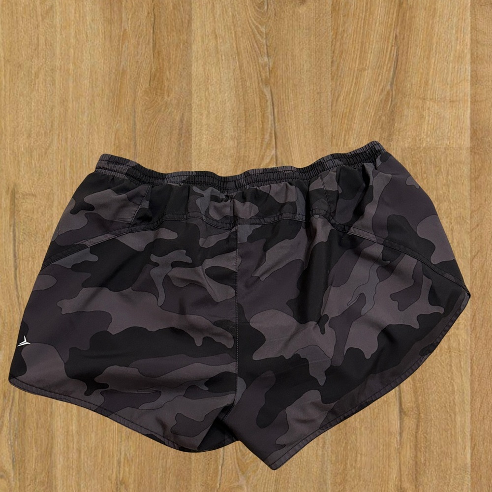 Old Navy Charcoal Camo Athletic Shorts - Picture 2 of 6